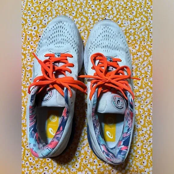 ASICS running shoes, fun colors, great support in shoes, gently worn, size 10 - Picture 10 of 10